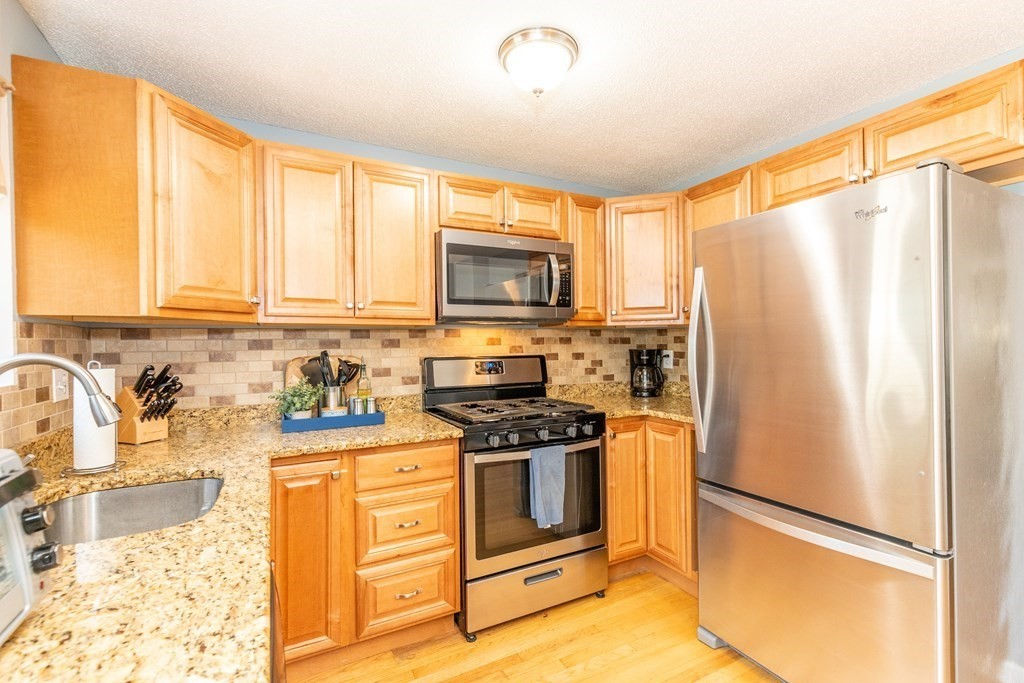 384 Farrwood Drive 384, Haverhill, MA 01835