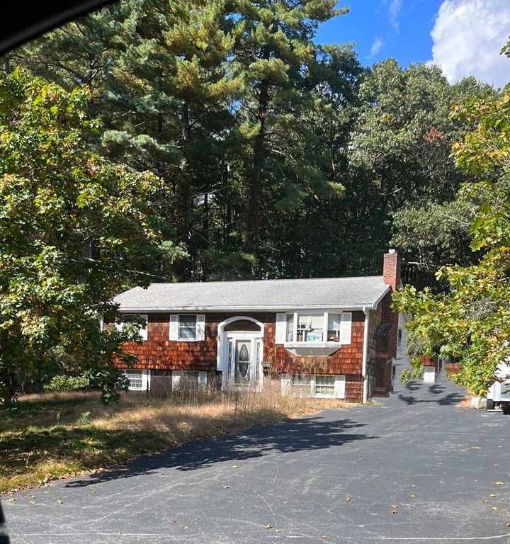 65 Charme Rd, Tewksbury, MA 01876