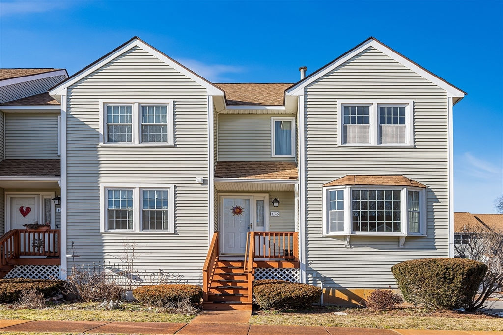 176 Patrick Rd 176, Tewksbury, MA 01876