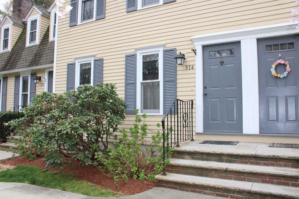 314 Wellman Ave. 314, Chelmsford, MA 01863