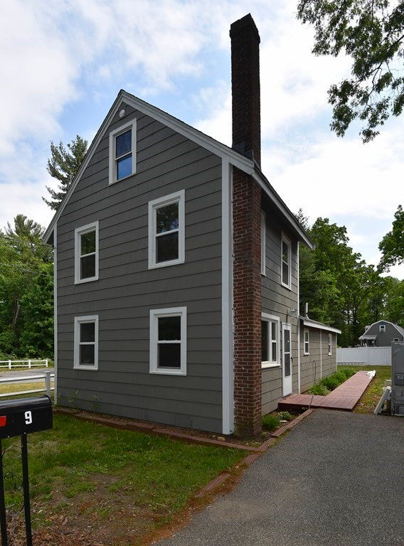 9 Cottage Ave, Wilmington, MA 01887