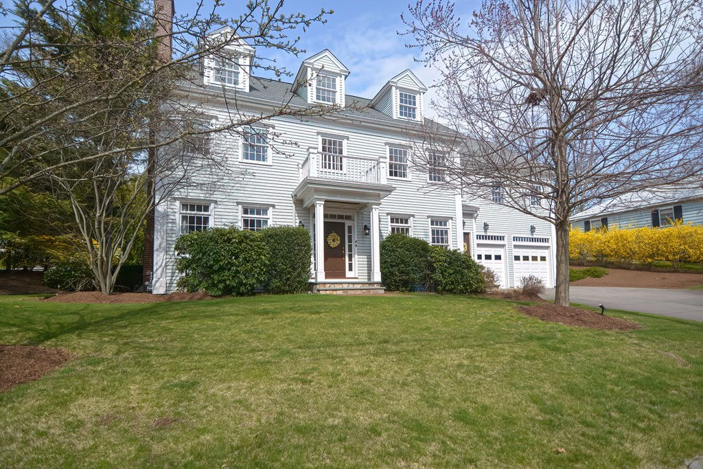 18 Linwood Rd, Wellesley, MA 02481