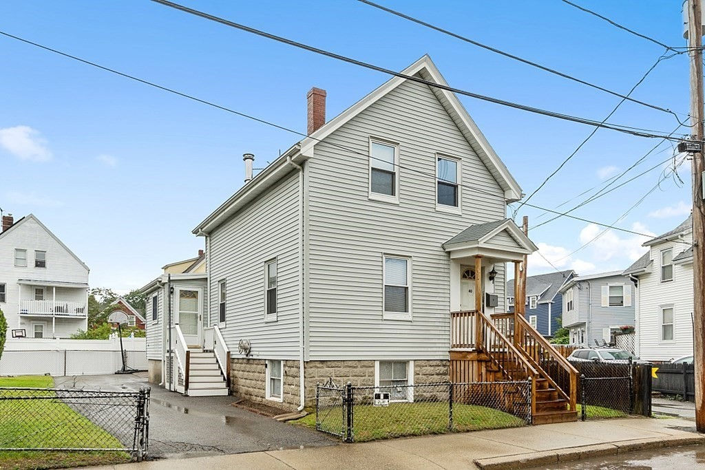 40 Waverly St, Lynn, MA 01904