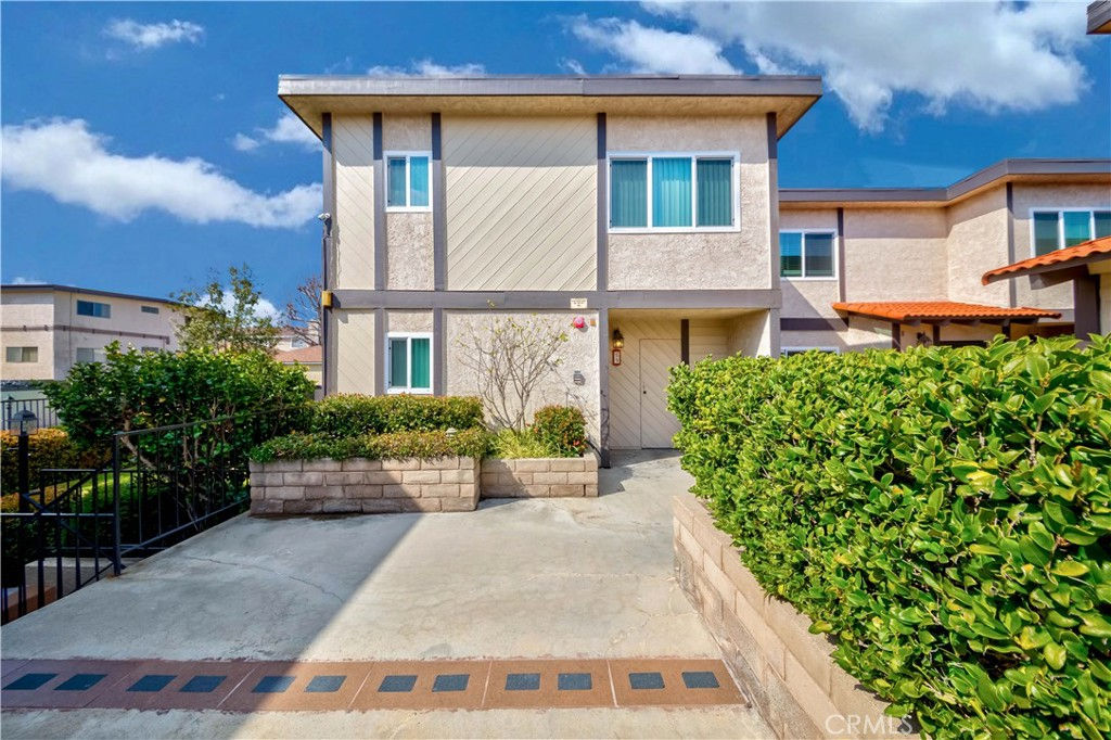 2120 Dufour Avenue 9, Redondo Beach, CA 90278