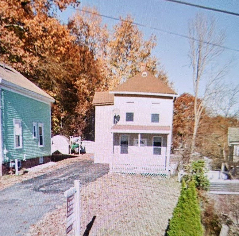 50 Spruce St, Clinton, MA 01510