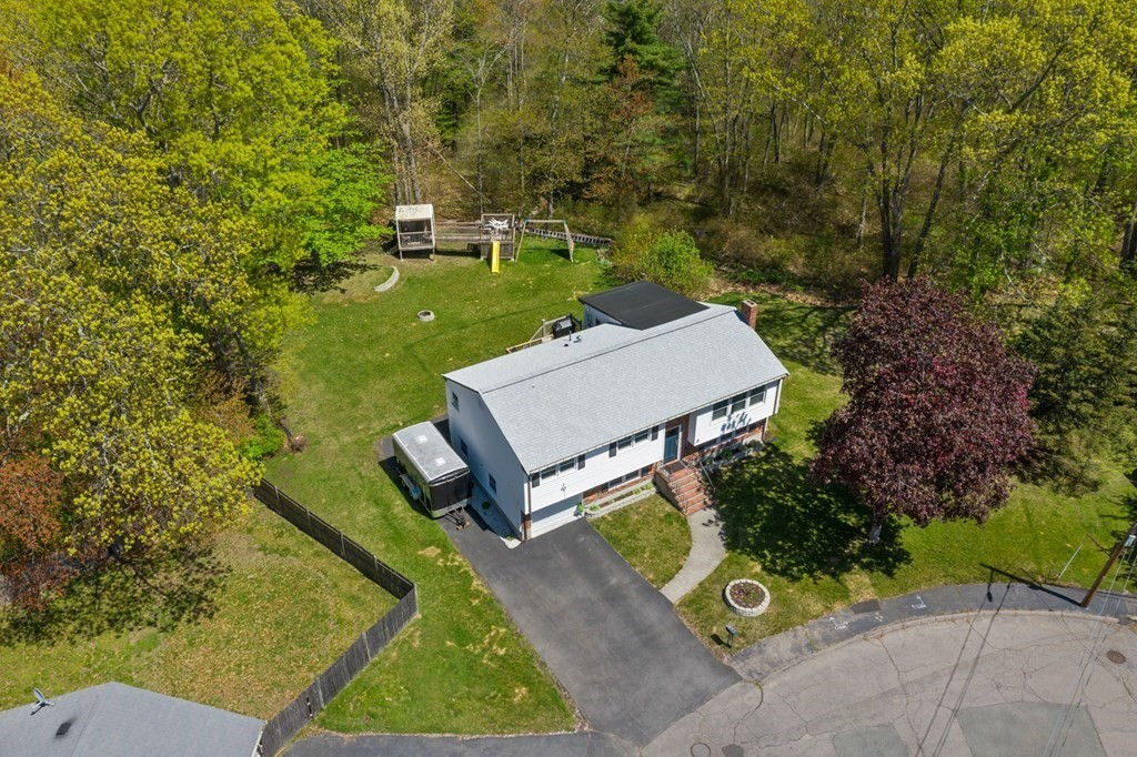 39 Niles Rd, Randolph, MA 02368