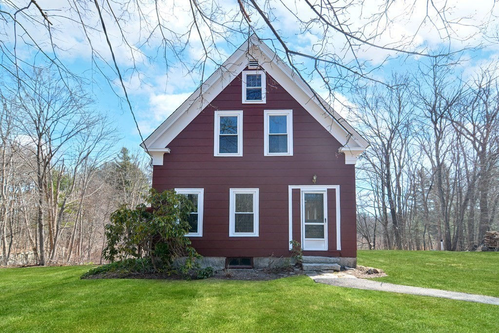 22 Fisher St, Holliston, MA 01746