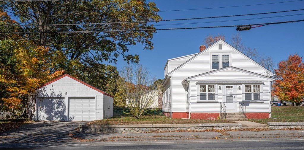 50 Oak Hill Ave, Seekonk, MA 02771