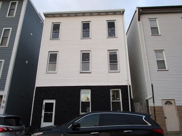 190-190r Paris Street, Boston, MA 02128