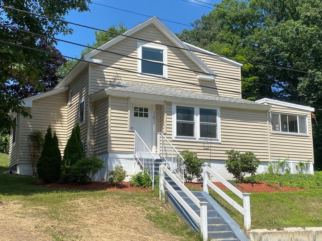 101 Clinton St, Shrewsbury, MA 01545