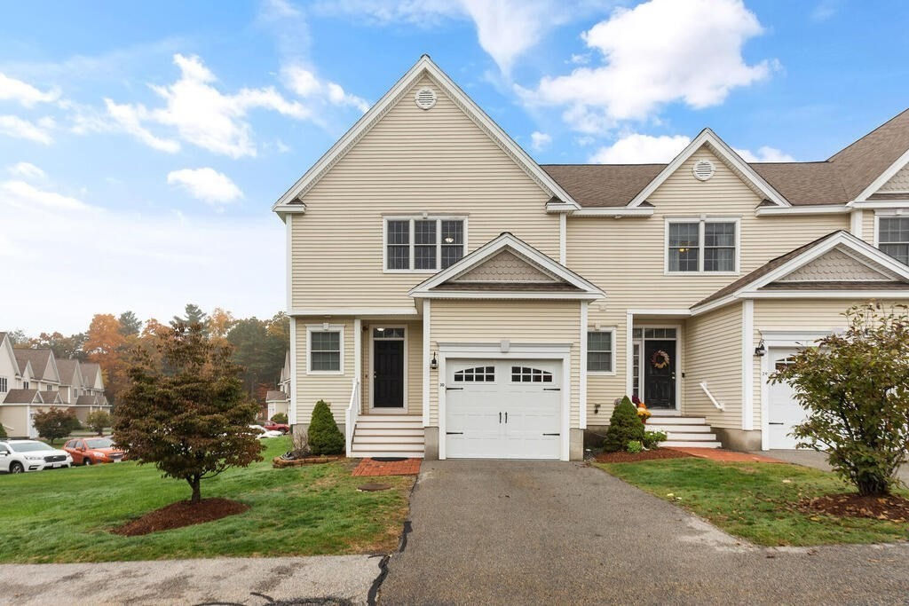 30 Autumn Ln 30, Northborough, MA 01532