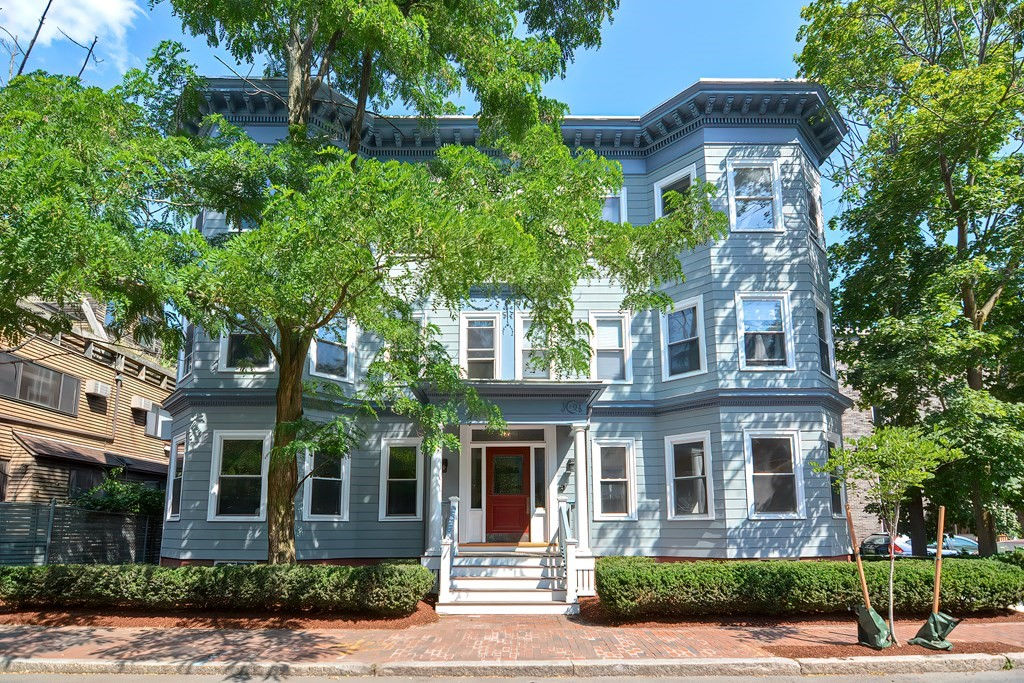 28 Inman St 5, Cambridge, MA 02139