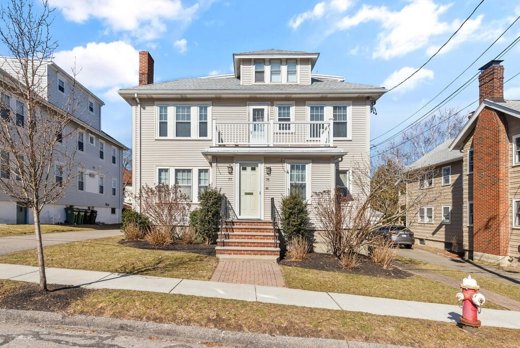 75 Poplar St 75, Watertown, MA 02472