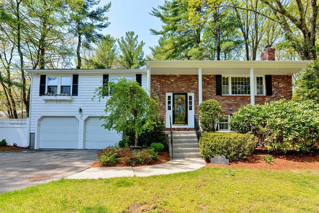 15 Lavelle Lane, Framingham, MA 01701