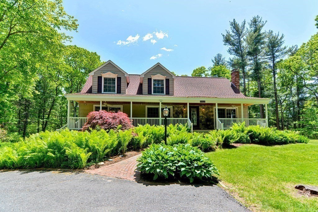 34 Mount Street, Wrentham, MA 02093