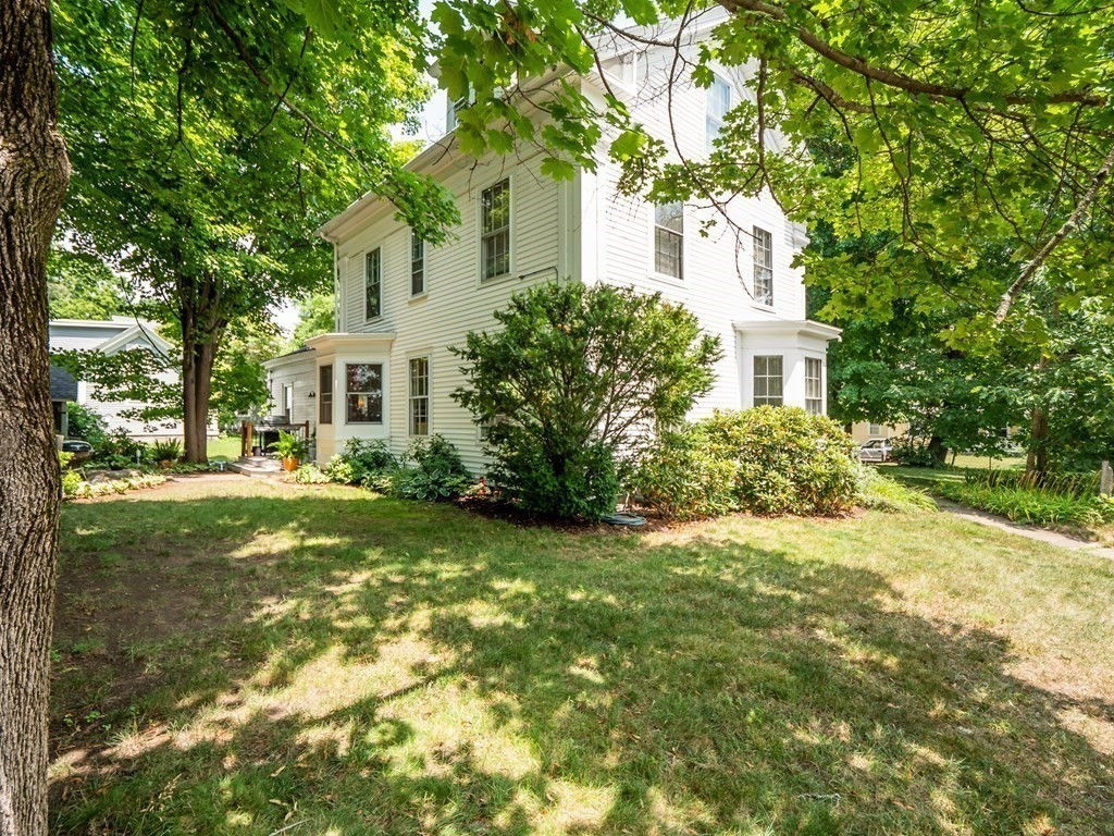 32 Elm Street, Holliston, MA 01746