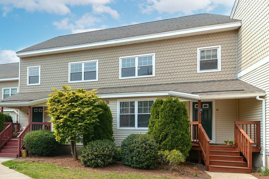 8 Mayberry Dr D, Westborough, MA 01581