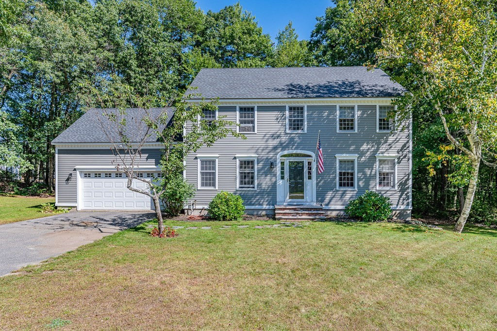 5 Burton Ln, Chelmsford, MA 01863