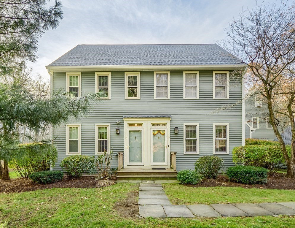 37 Old Laxfield Rd 37, Shrewsbury, MA 01545