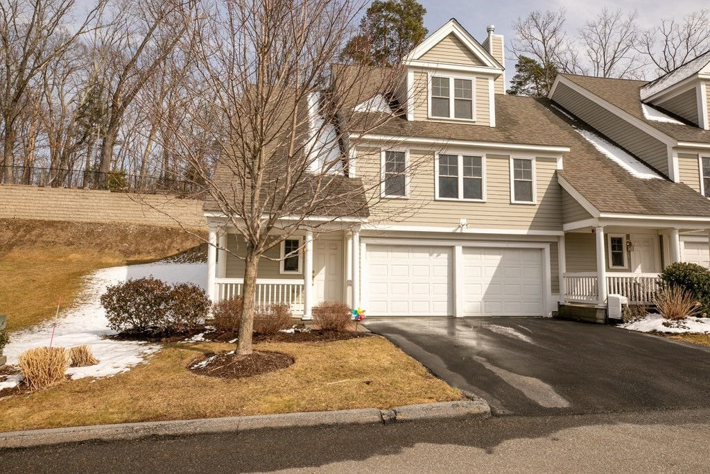 22 Flint Pond Dr 22, Grafton, MA 01536