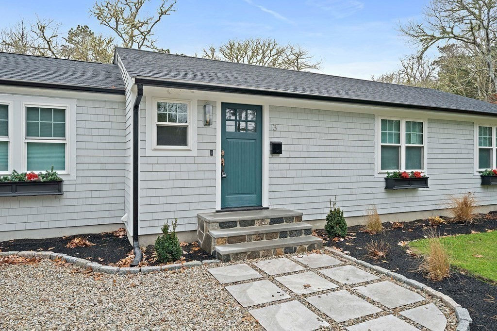 3 Marlin Rd, Harwich, MA 02645