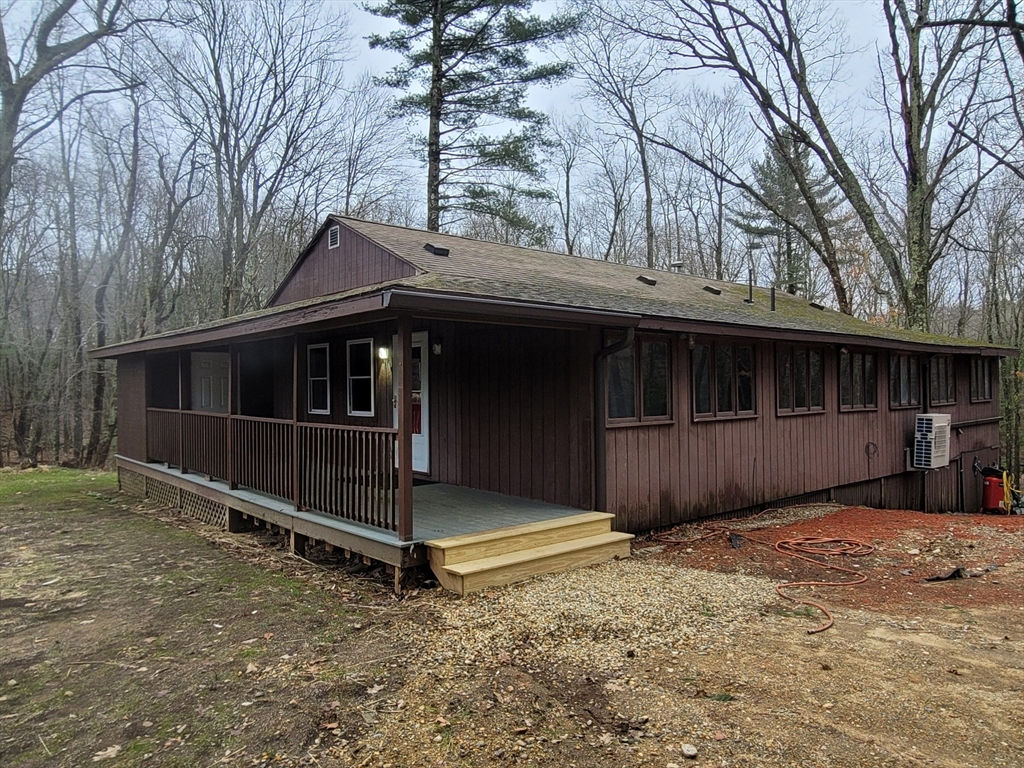 30 R Jones Road E, Spencer, MA 01562