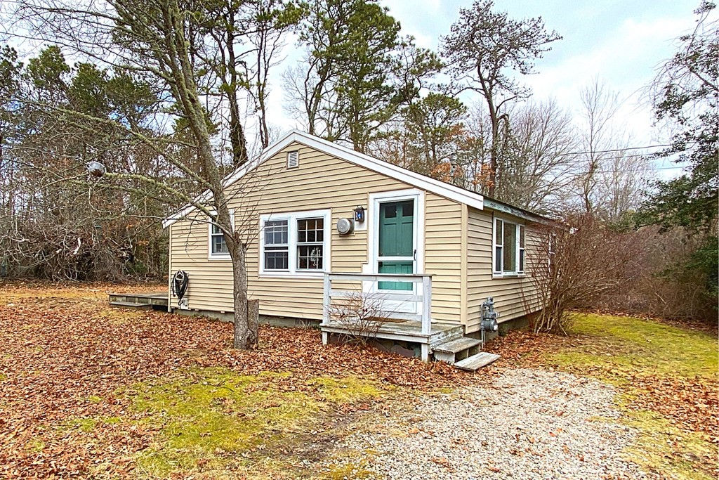 195 Dunns Pond Road, Barnstable, MA 02601