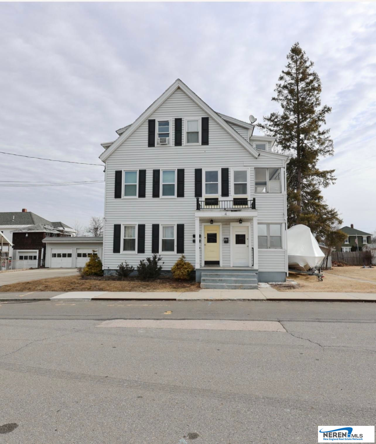 4 7th Street, Nashua, NH 03060