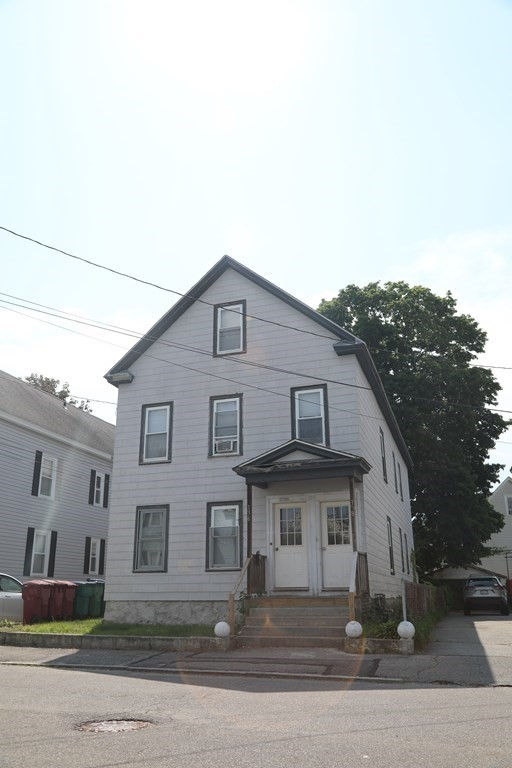 136-138 Gershom Ave, Lowell, MA 01854