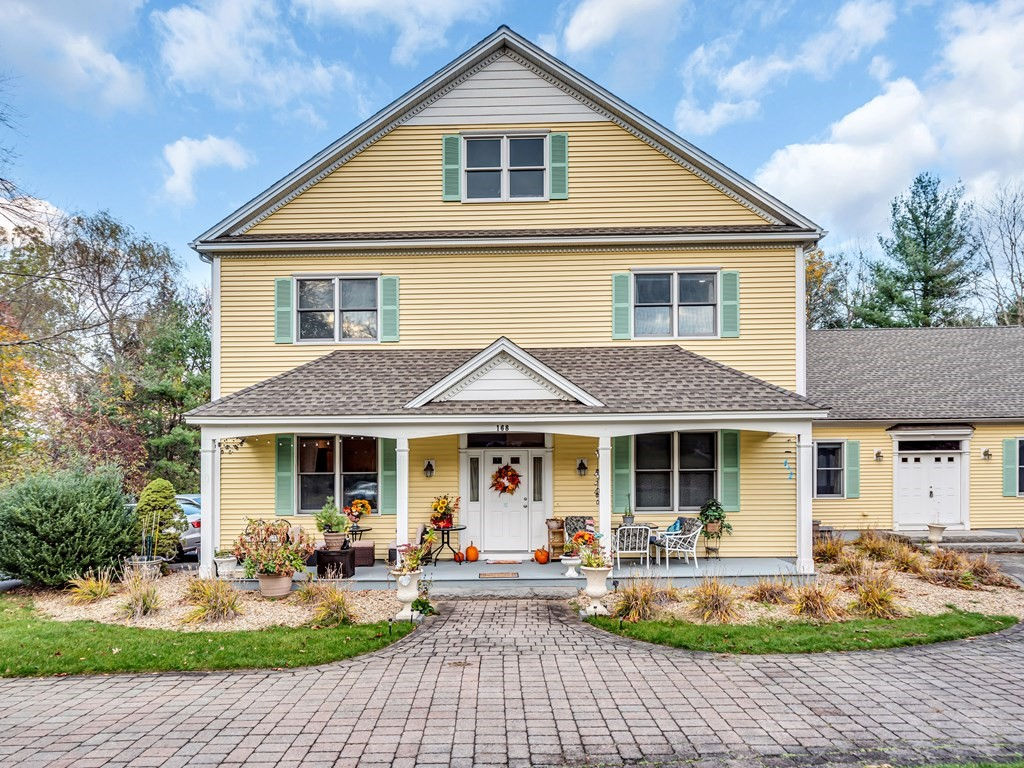 168 Proctor Rd, Chelmsford, MA 01824