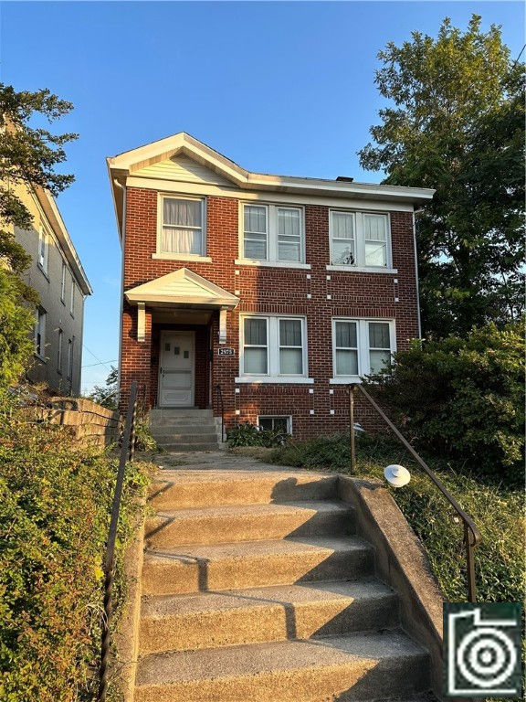 2975 Glenmore Ave, Dormont, PA 15216 is now new to the market! Deacon & Hoover Real Estate