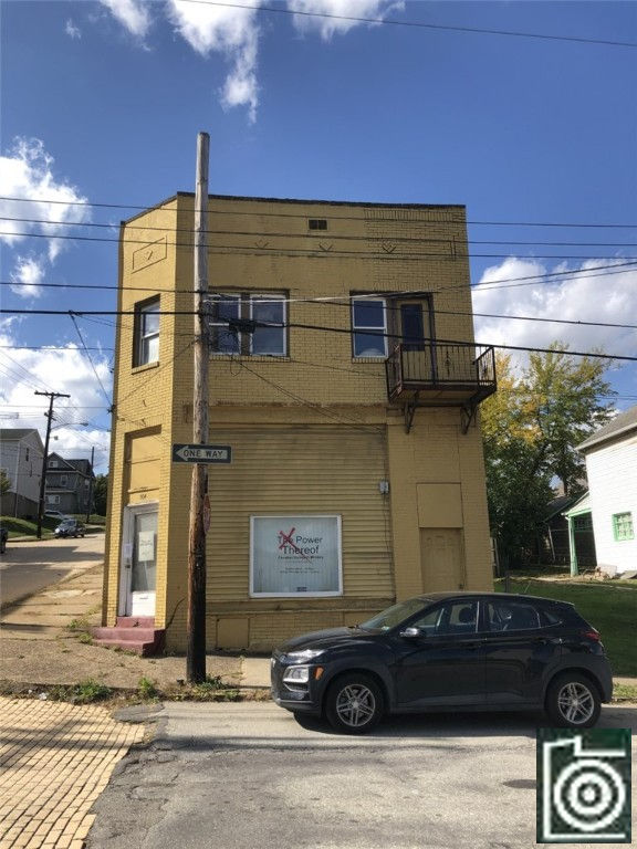 504 Kennedy Ave, Duquesne, PA 15110