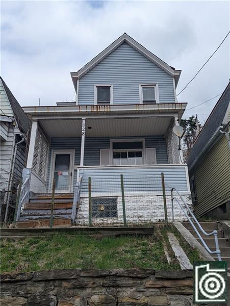 828 Frank St, Mckees Rocks, PA 15136