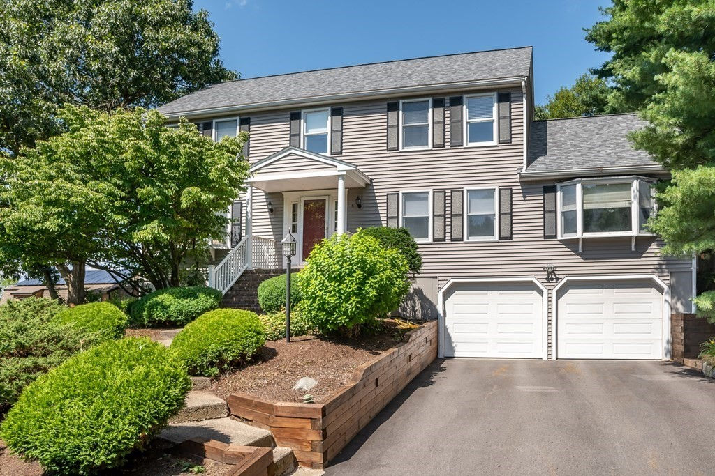 6 Lamplight Cir, Natick, MA 01760