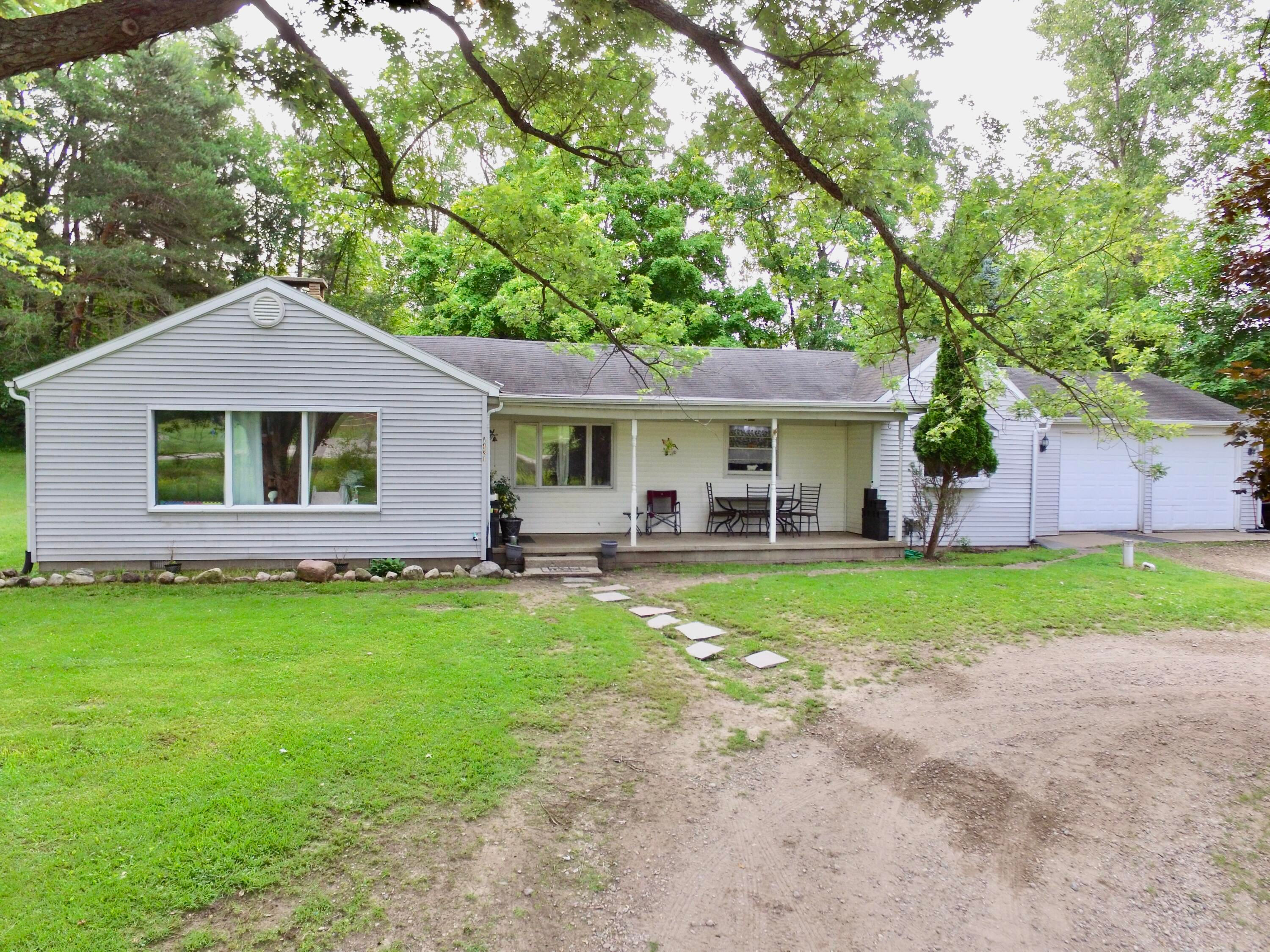 1431 S Sheridan Road, Stanton, MI 48888