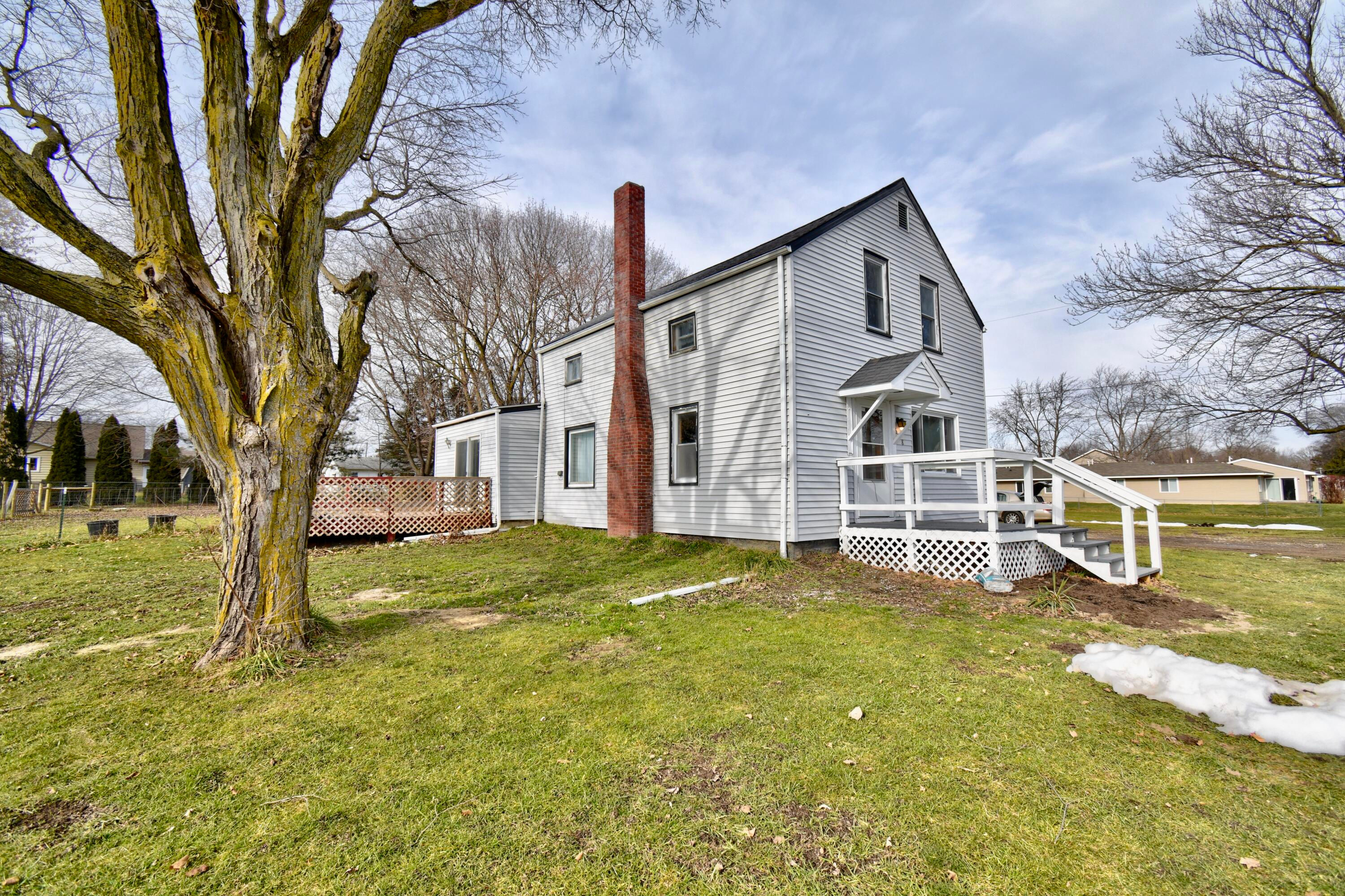 618 S St Johns Street, Ithaca, MI 48847