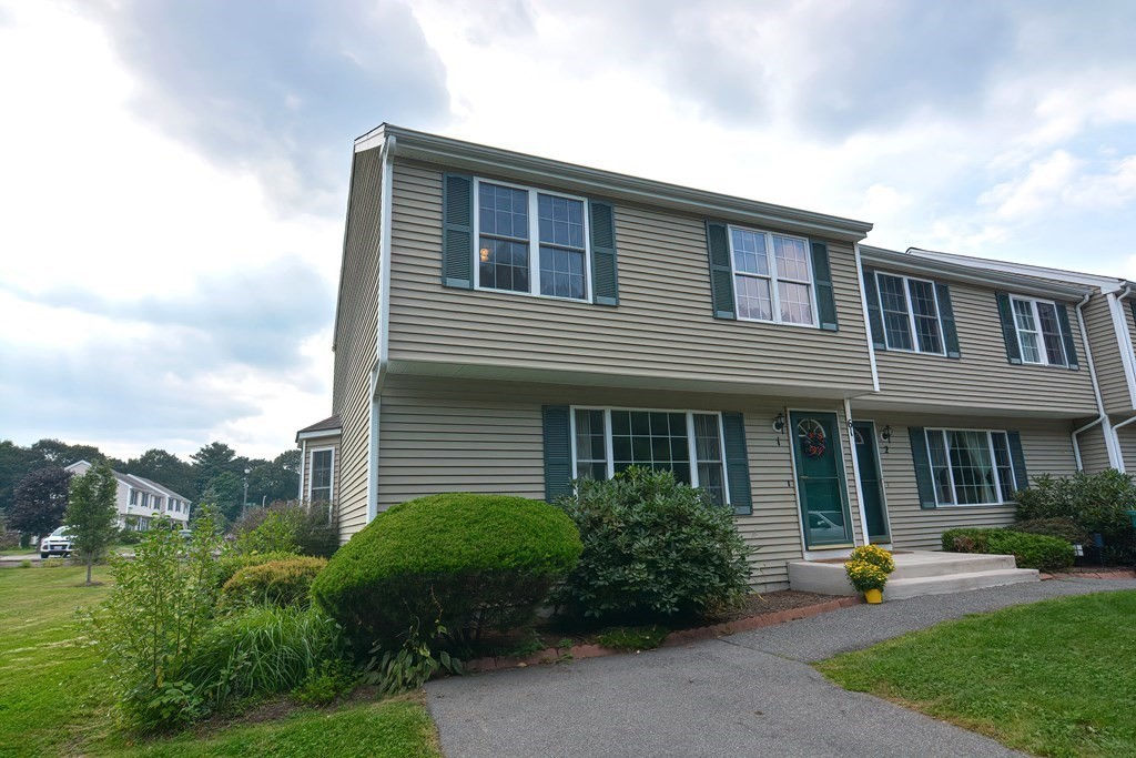 61 Steeple Chase Circle 1, Attleboro, MA 02703