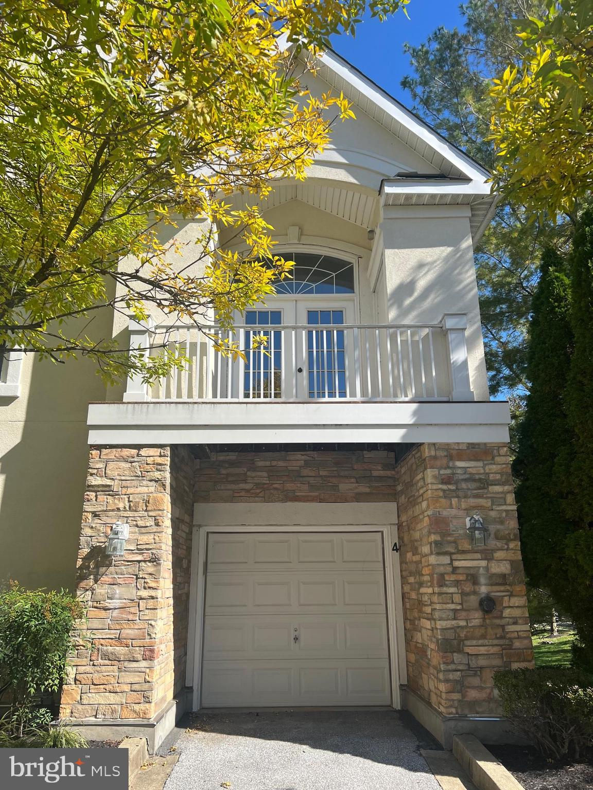 2 Barbican Way, Pikesville, MD 21208 now has a new price of 2,895
