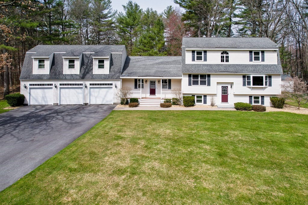 9 Daniel Finn cr, Billerica, MA 01821