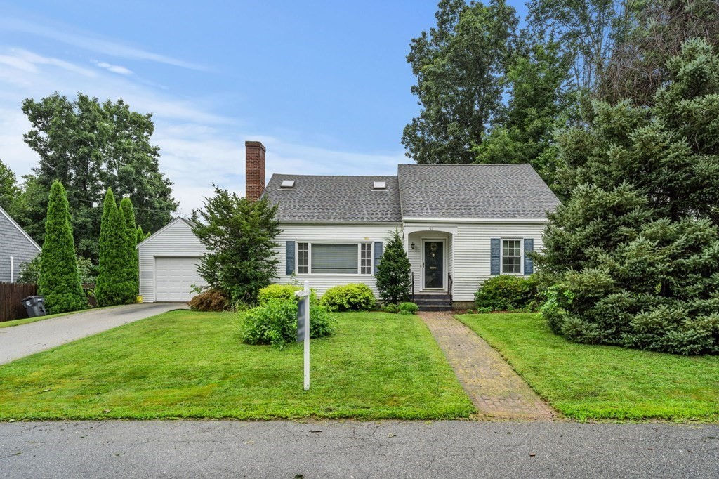 50 Lakewood Ter, Haverhill, MA 01830