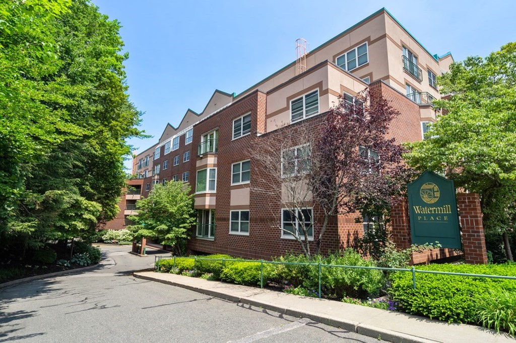 1 Watermill Place 204, Arlington, MA 02476