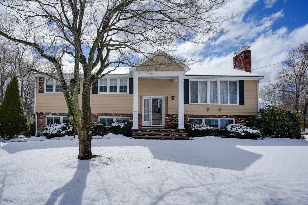 4 Hearthstone Drive, Burlington, MA 01803