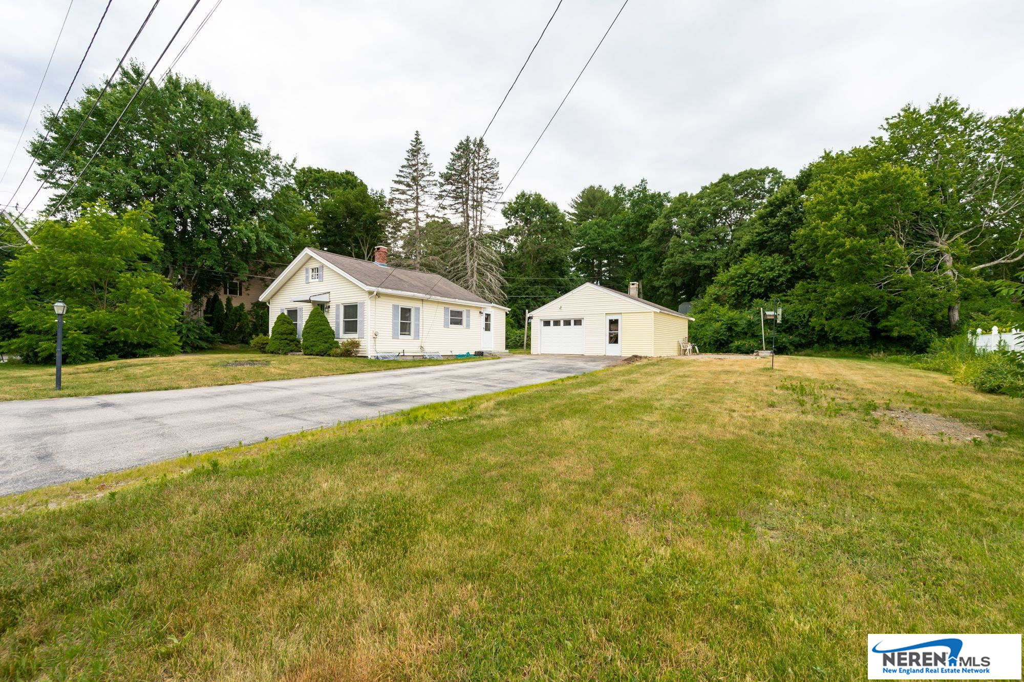 31 Hillside Avenue, Derry, NH 03087