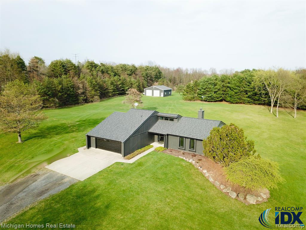 10938 Terrace Road, Holly, MI 48442