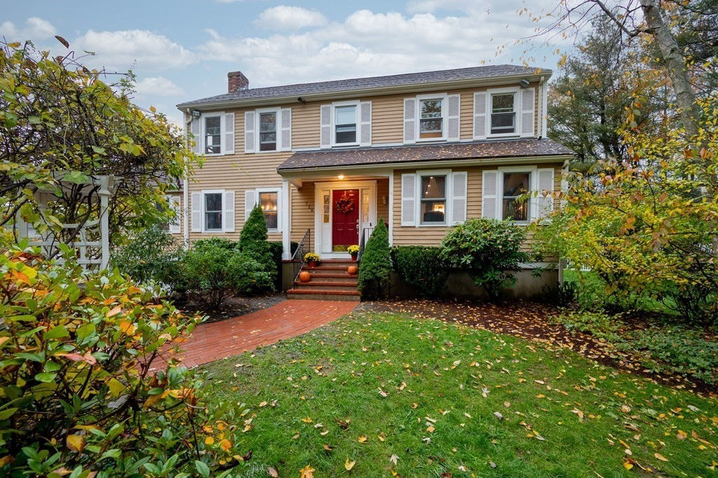 726 W Washington St, Hanson, MA 02341