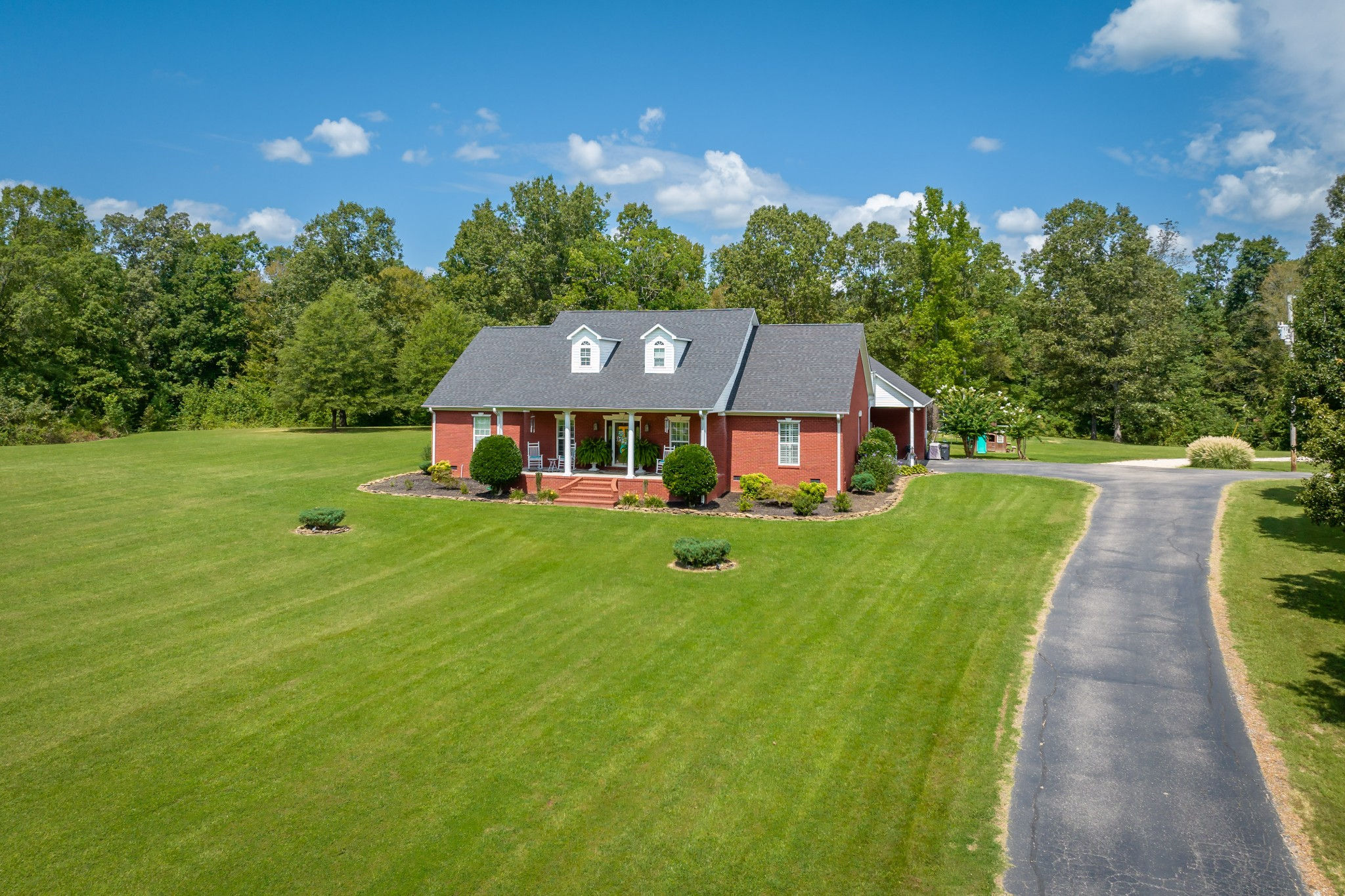 230 Leeburn Harris Ln, Parsons, TN 38363