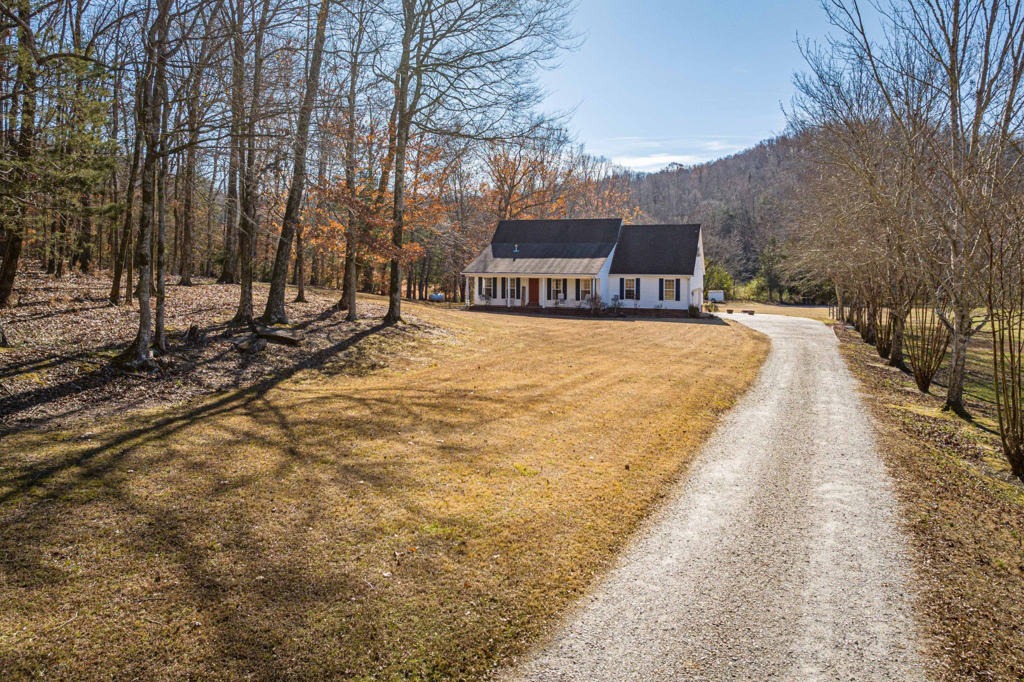 1400 Ross Creek Rd, Clifton, TN 38425