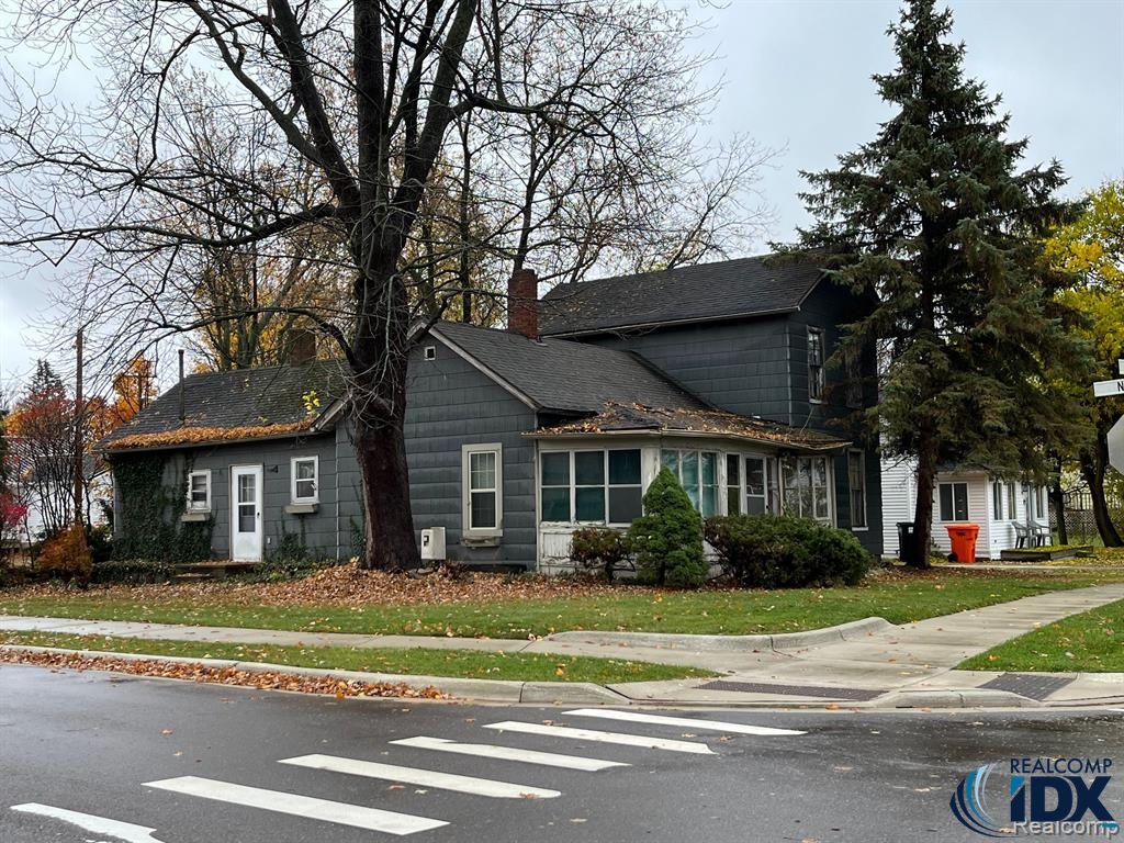 324 N 2nd Street N, Fowlerville, MI 48836 is now new to the market! The Baker Group Realtors