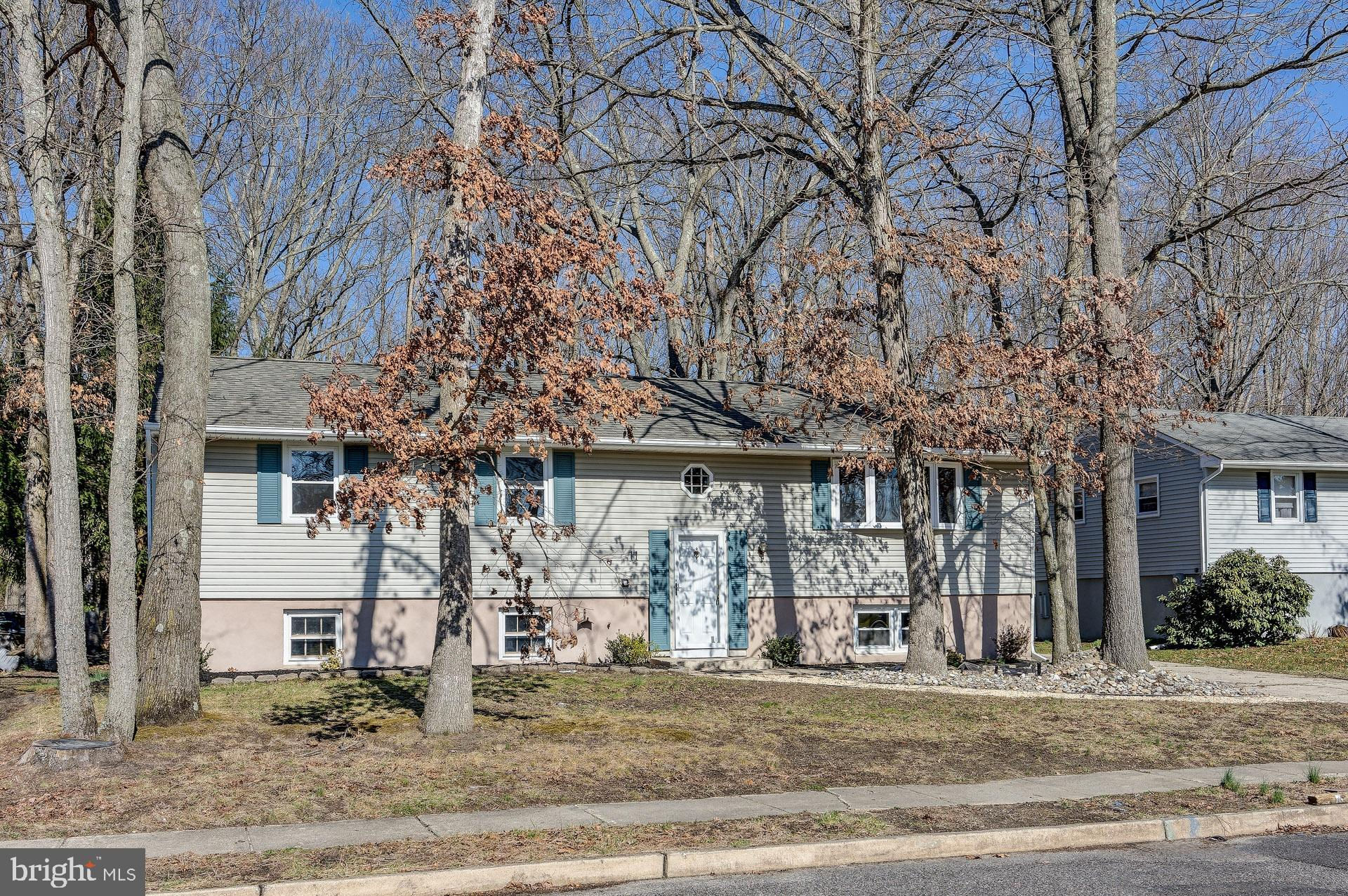 11 Centennial Court, Sicklerville, NJ 08081