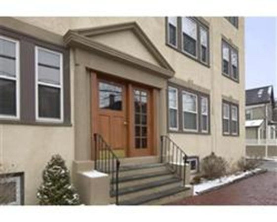 59 Sacramento Street 10, Cambridge, MA 02138